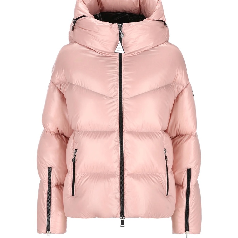 Moncler
Moncler Logo Patch Zip-Up Puffer Jacket
Size 0
Fits a size S comfortably